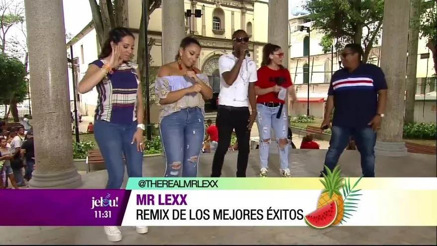 ¡Mr. Lexx pone la música al programa!