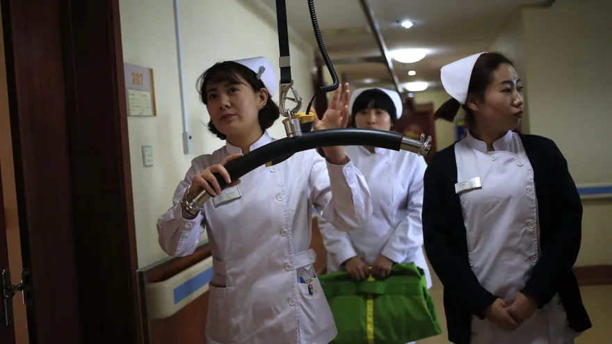 Varias enfermeras del Hospital Yanda, en la provincia de Hebei (China).