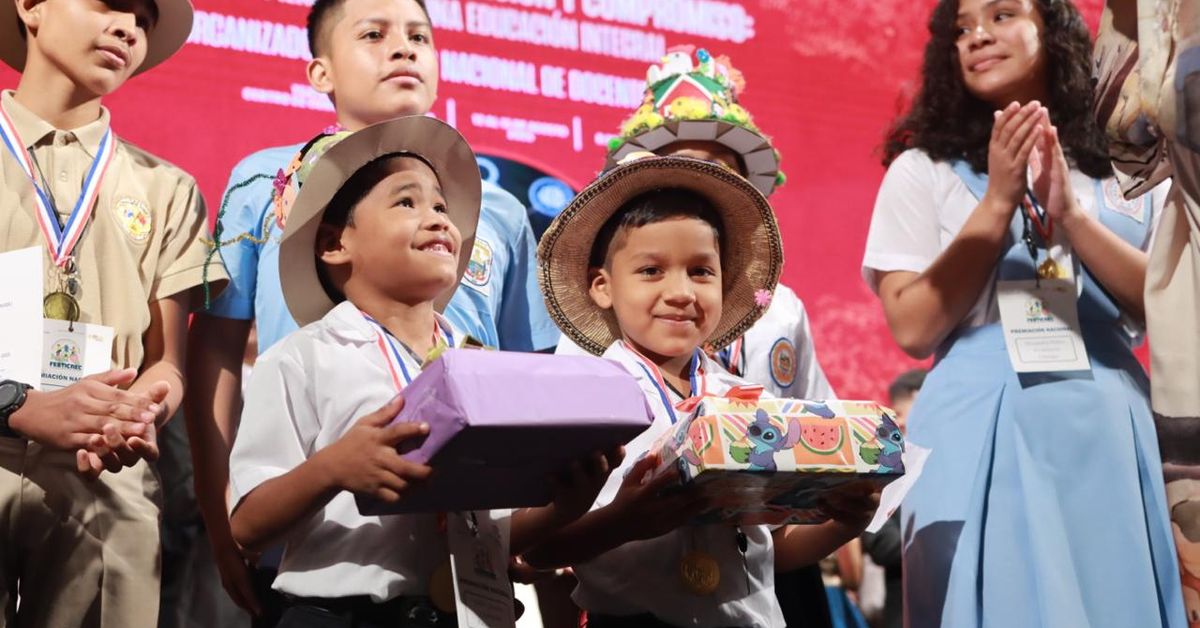Premian a ganadores del Concurso Nacional de Cuentos ‘Festicrec 2025 ...