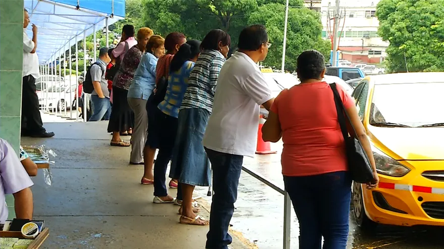 Pacientes de insuficiencia renal, preocupados por falta de medicamentos