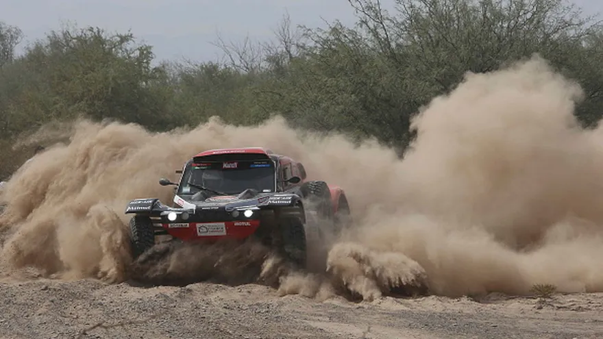 Evo Morales viaja a Paraguay para largada simbólica del Dakar