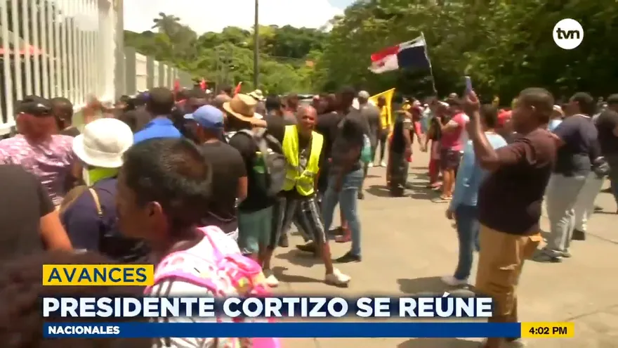 Presidente Cortizo se reúne dirigentes en Colón