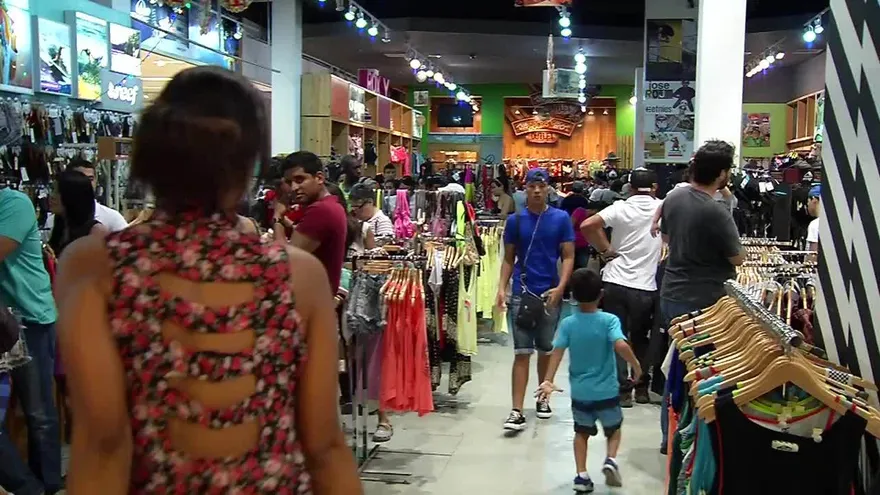 Centros comerciales se preparan para 'Black Weekend'