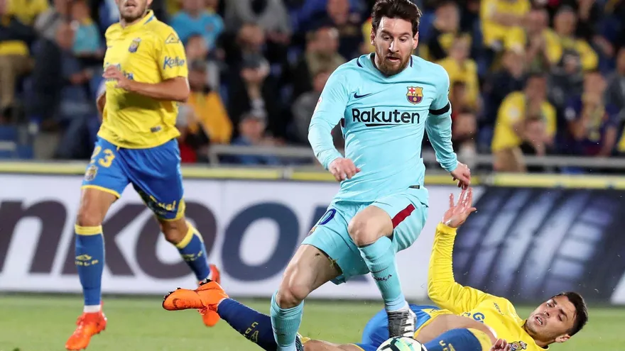 Barcelona empata en Las Palmas a tres días de recibir al Atlético