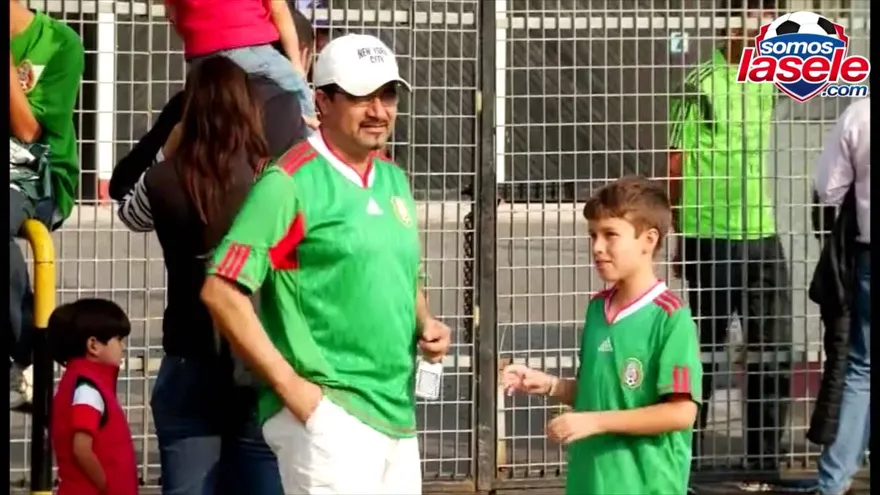 Los hinchas de Querétaro plantados con el tri