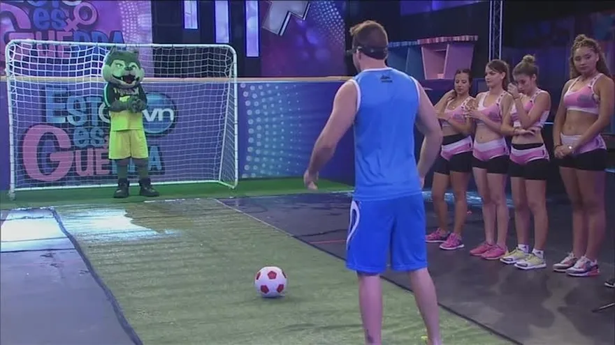 ¡Ariel le hizo dos golazos al Lobo Max!