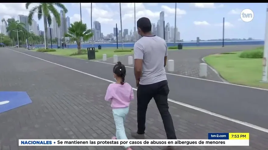 Padres aprovechan apertura para compartir con hijos al aire libre