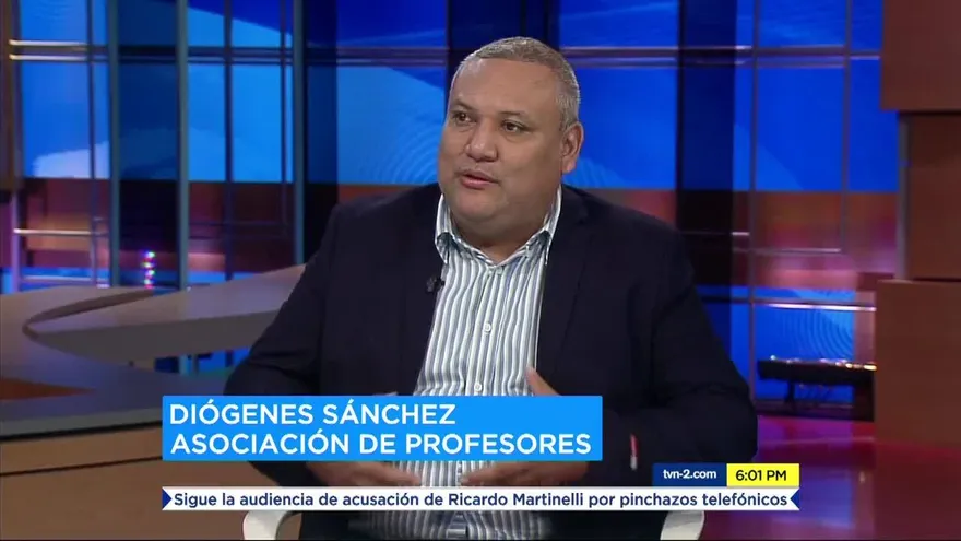 Docentes realizan paro de labores por aumento de tarifa eléctrica