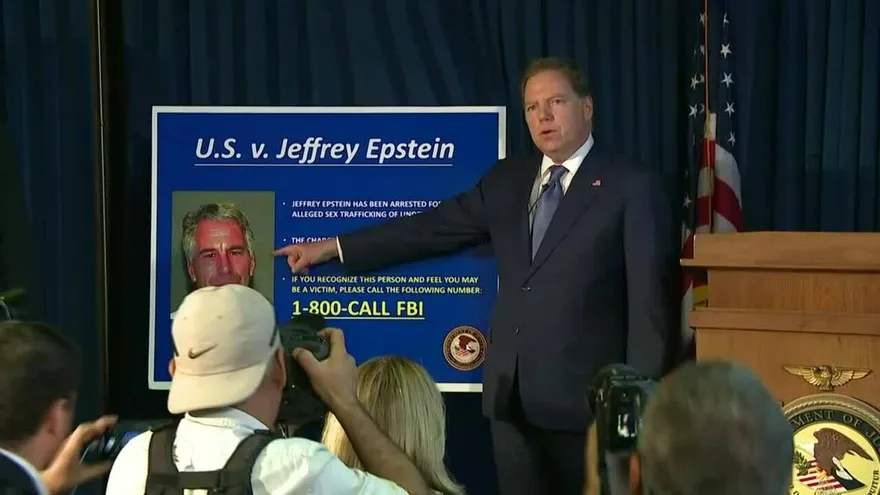 Multimillonario estadounidense inculpado de tráfico sexual de menores