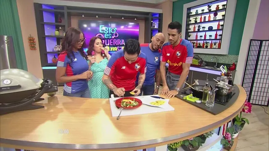 ¿Qué tal se le dará la cocina a Chucho? ¡Entérate aquí!