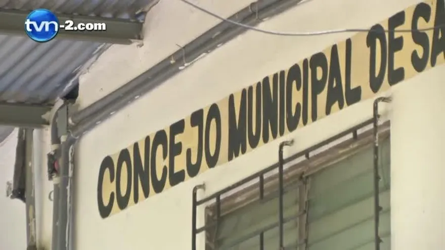 Representantes quieren aumento de salario