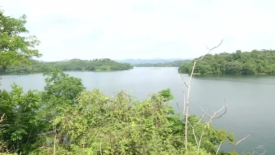 Lago Bayano.