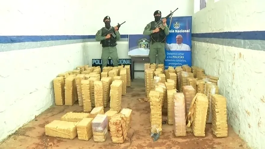 Decomisan 43 sacos de presunta cocaína en Los Santos