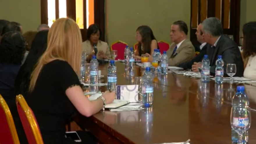 Los medios de comunicación rechazaron la iniciativa del Gobierno.