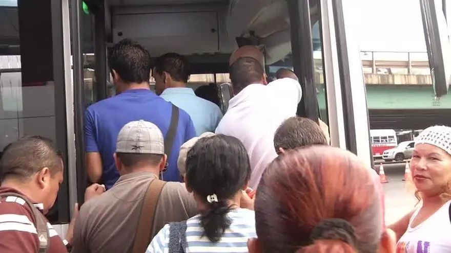 Ciudadanía no considera excelente servicio de Metrobús