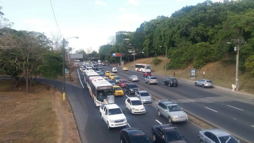 MiBus anuncia cambios en ruta de buses a causa de la 'Marcha por la familia'