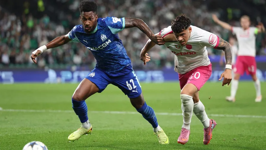 Michael Amir Murillo en acción con el Olympique Marsella