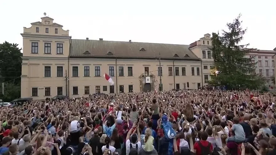 Presidente Varela habla de JMJ, extracontinentales y huelga docente