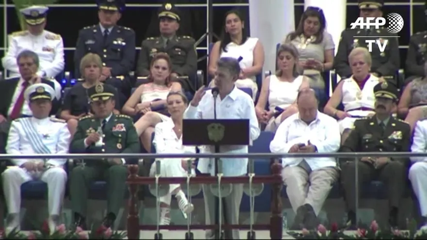 Santos suspende nuevamente bombardeos contra las FARC