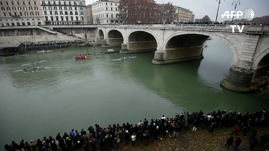 El frío no impide las zambullidas de Año Nuevo