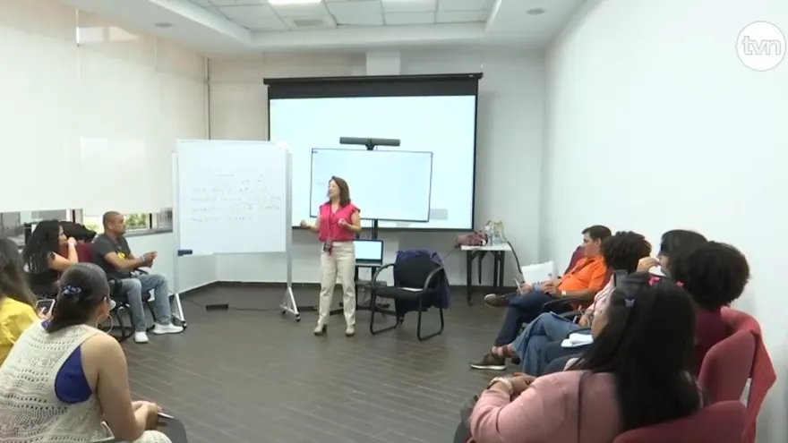 Talentos de la voz de Panamá participan de Voice Talent