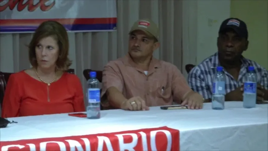 Coclesanos expresan apoyo al expresidente Ernesto Pérez B.