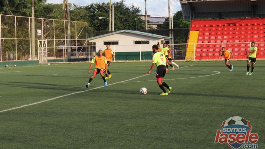 Sele Sub-17 continúa trabajos para compromisos en octubre