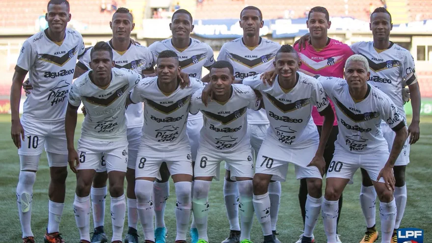 Árabe unido le quita la victoria a el Plaza Amador