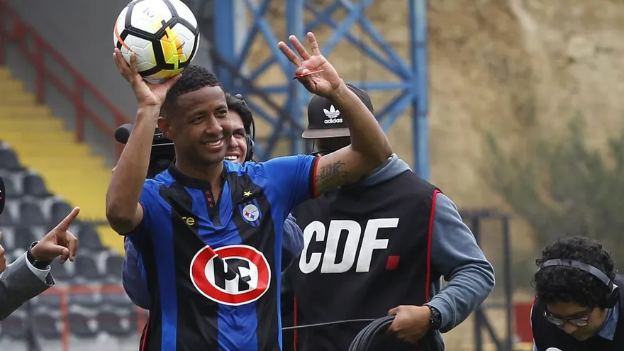 El gol de Gabriel Torres anotado a Everton del fútbol chileno