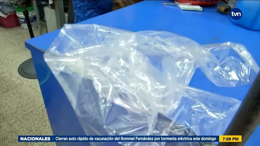 Siete productos hechos de plástico desaparecerán este mes del mercado