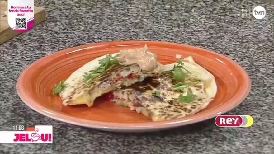 Receta: Cómo preparar una ricas quesadillas de pollo y frijoles