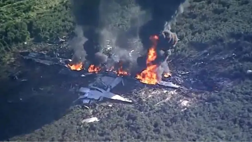Avión militar se estrella en Mississippi; al menos 5 muertos