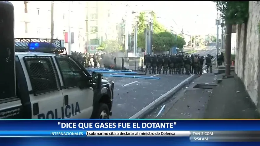 Residentes de Cabo Verde vuelven a cerrar la Avenida Nacional