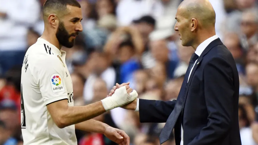 Zidane espera que Benzema arregle "rápidamente" sus problemas judiciales