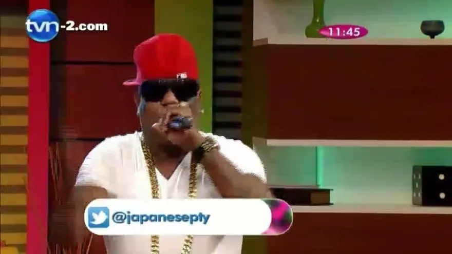 Japanesse "Reventando bocina"