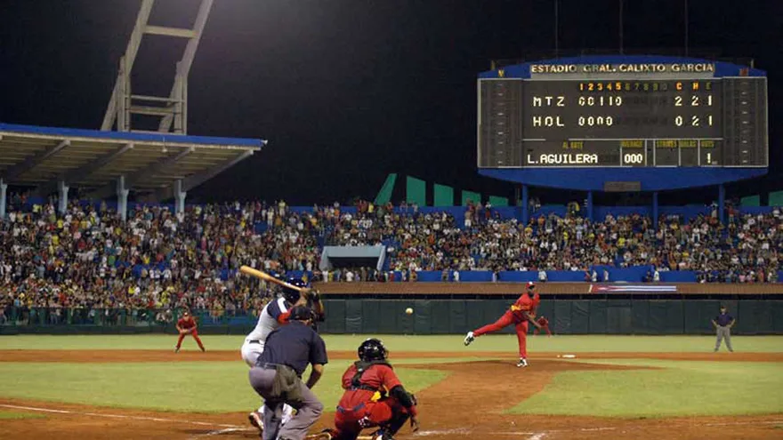 Cuba prevé variantes para su Serie Nacional de Béisbol aplazada por el COVID-19