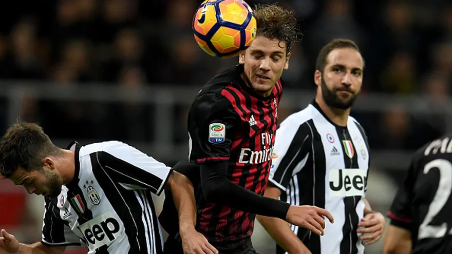 Manuel Locatelli (c) marcó la diferencia para el Milan