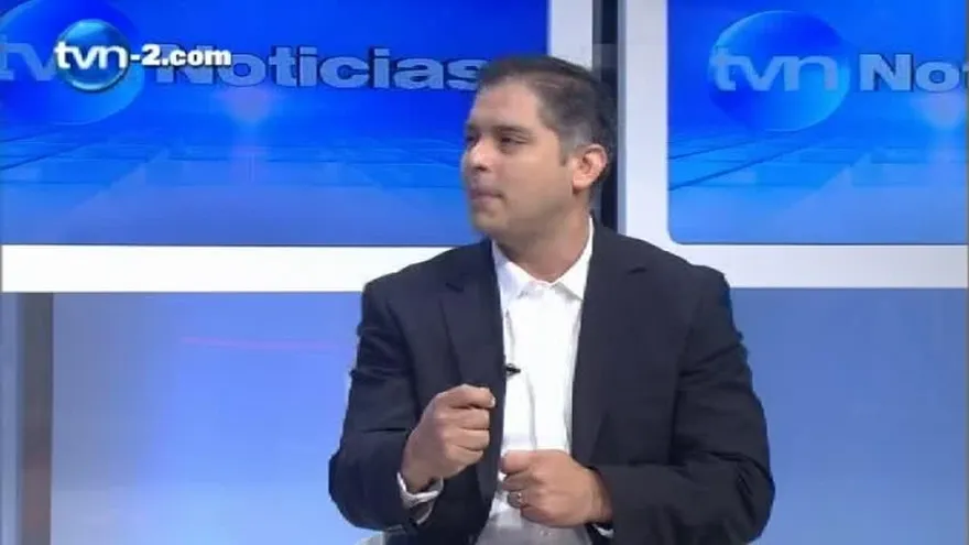 Valderrama justifica contactos con el PRD