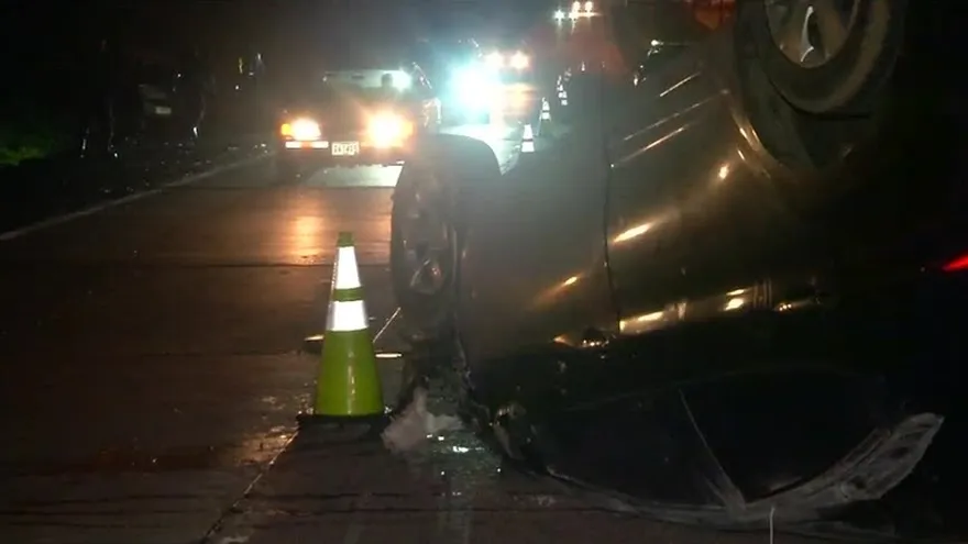 Accidente dejó una mujer herida en la vía Centenario