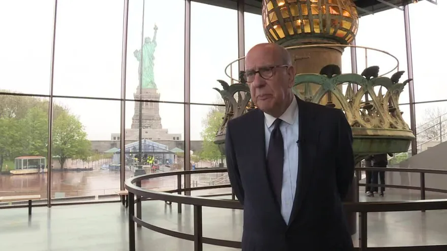 La Estatua de la Libertad inaugura museo, en medio del debate por la inmigración
