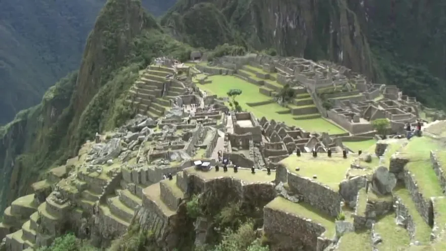 Con Machu Picchu vacía, el turismo queda en cuidados intensivos en Perú