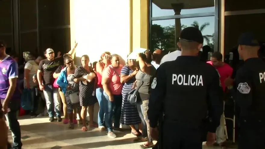 Filas en Amador para obtener permisos de ventas en Carnaval