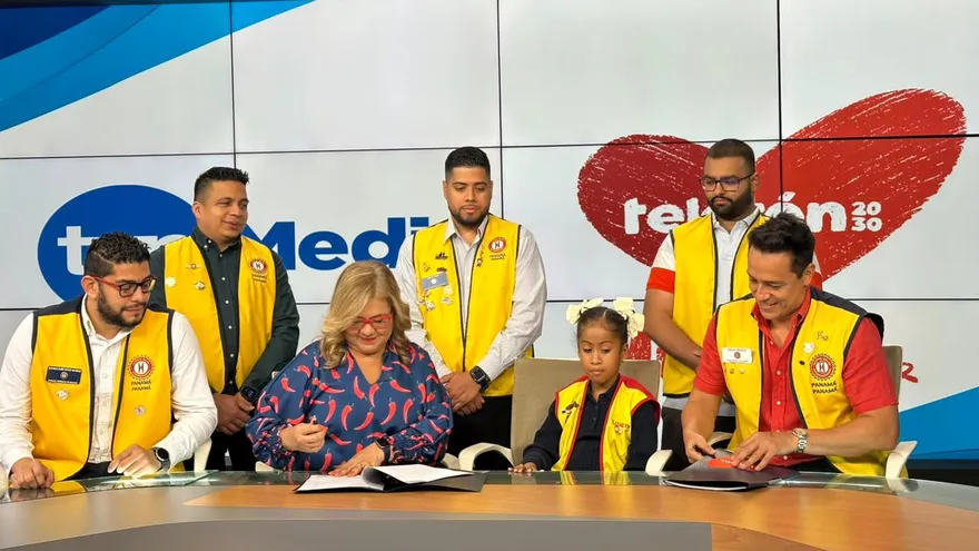 Firma de patrocinio de la Teletón 20-30
