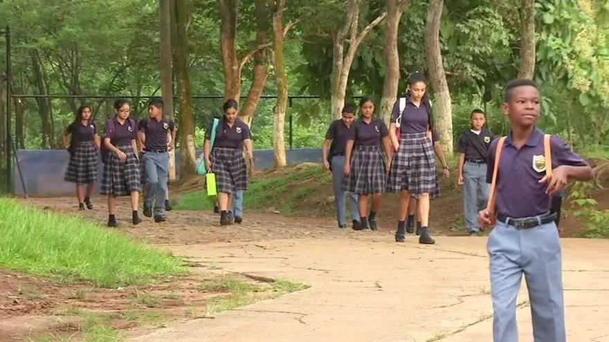 Reanudan clases en colegio Gumercinda Páez en Pacora