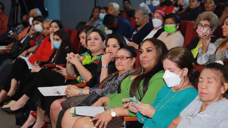 Organizaciones presentes durante la aprobación del proyecto que crea el Ministerio de la Mujer