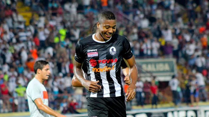 Ricardo Clarke: “Aportar con goles me llena de confianza”. Foto/Archivo.