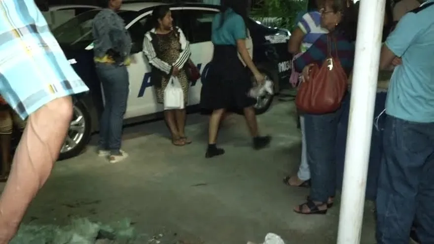 Retienen a 10 estudiantes por jugar a cortarse las venas