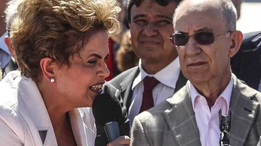 El partido de Rousseff insiste en el golpe