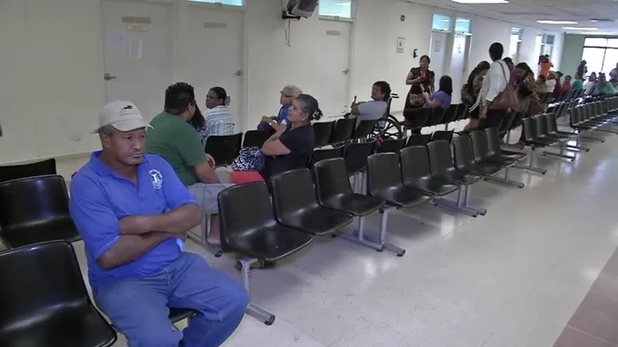 Medicamentos e insumos escasean en Hospital Santo Tomás