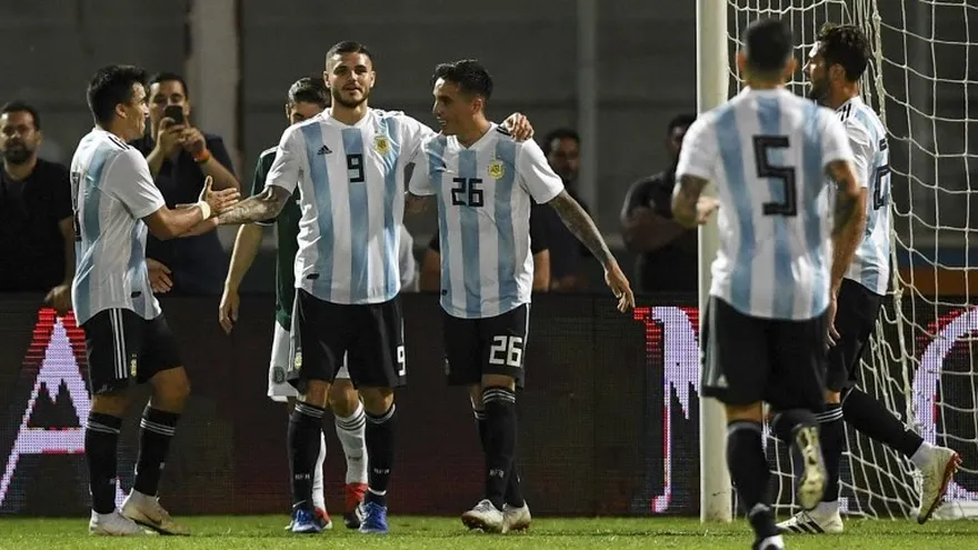 La 'joven guardia' de Argentina supera a México en amistoso
